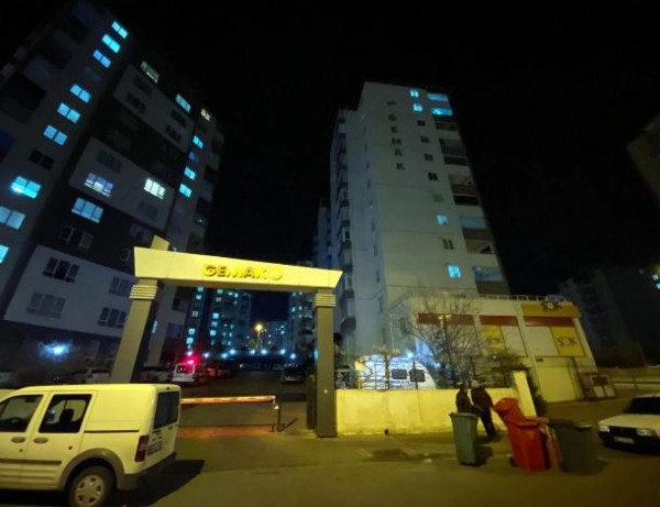 Kayseri'de 10 yaşındaki çocuk hem babasını hem misafiri vurdu